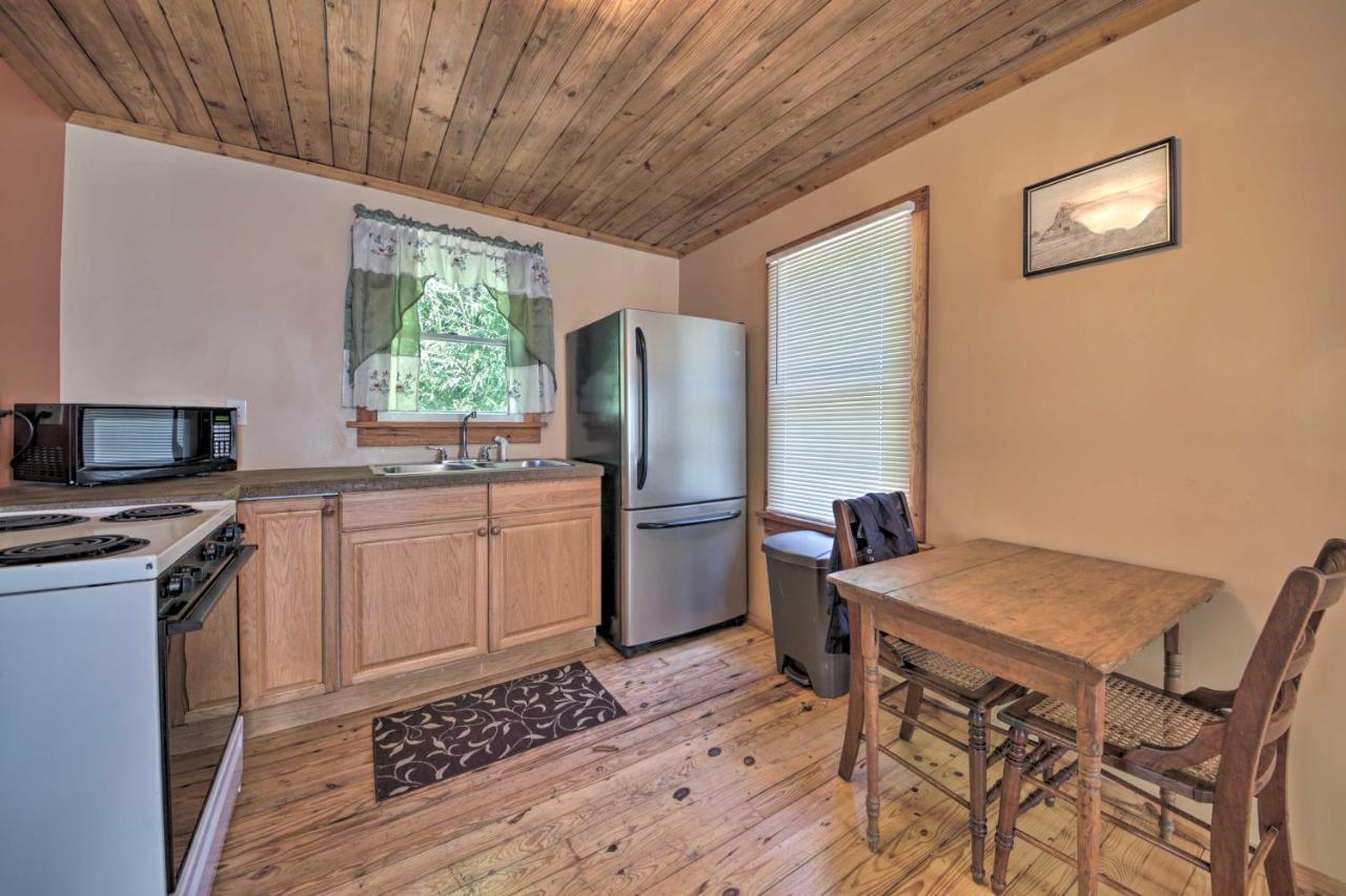 Pet-Friendly Cottage With Fire Pit - 3 Mi To Siu! Carbondale Ngoại thất bức ảnh