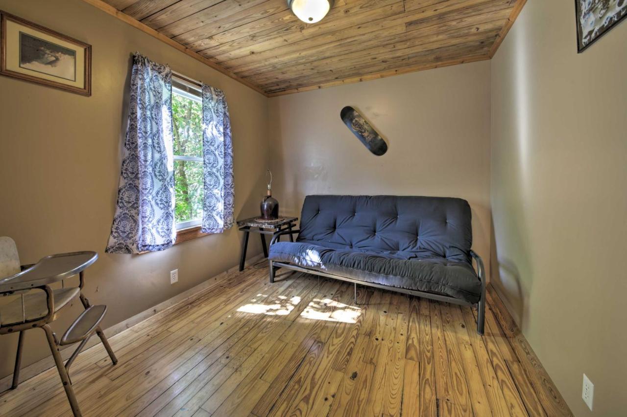 Pet-Friendly Cottage With Fire Pit - 3 Mi To Siu! Carbondale Ngoại thất bức ảnh
