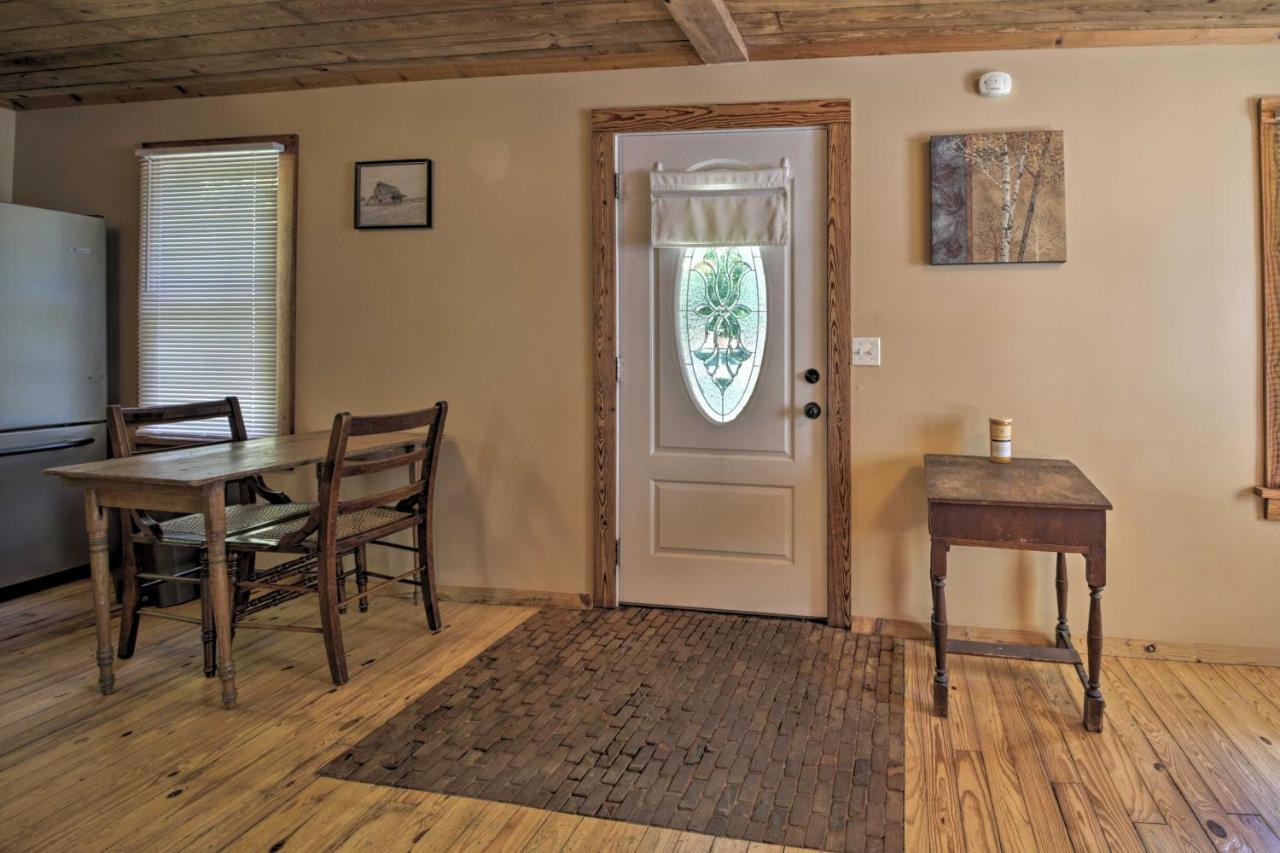 Pet-Friendly Cottage With Fire Pit - 3 Mi To Siu! Carbondale Ngoại thất bức ảnh
